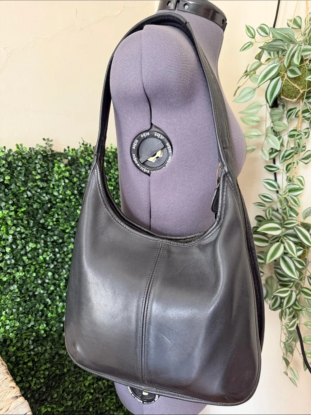 Coach smooth black